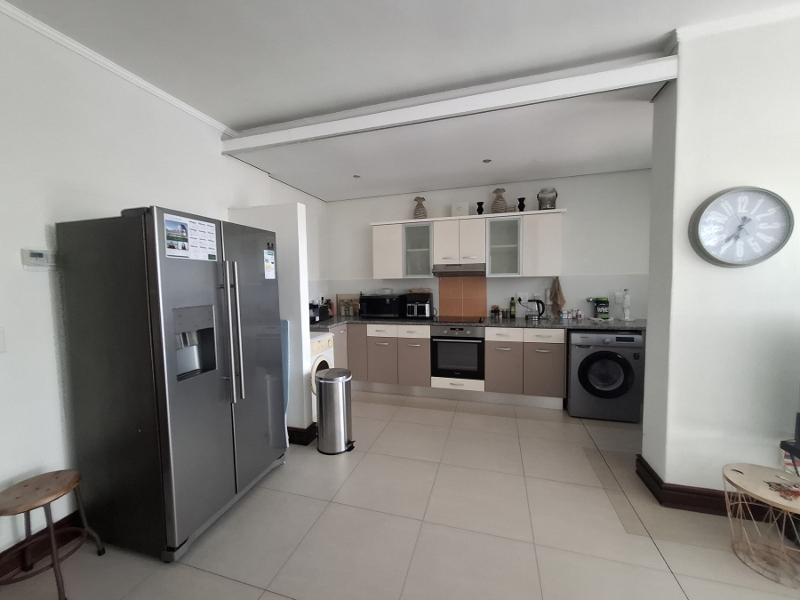 To Let 2 Bedroom Property for Rent in Table View Western Cape